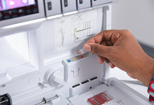 Load image into Gallery viewer, BERNINA L 860 Overlocker