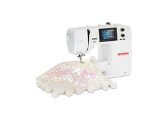 Load image into Gallery viewer, BERNINA 435 Sewing Machine